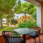 Isa - With Swimming Pool In Costa Serena Just 700 Mt From The Sea 3*