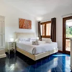 Isa - With Swimming Pool In Costa Serena Just 700 Mt From The Sea 波尔图拉斐尔
