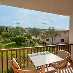 Isa - With Swimming Pool In Costa Serena Just 700 Mt From The Sea 3* 波尔图拉斐尔