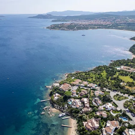 Isa - With Swimming Pool In Costa Serena Just 700 Mt From The Sea