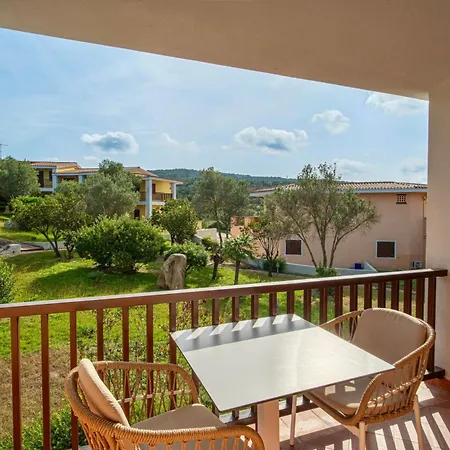 Isa - With Swimming Pool In Costa Serena Just 700 Mt From The Sea 3* Porto Rafael