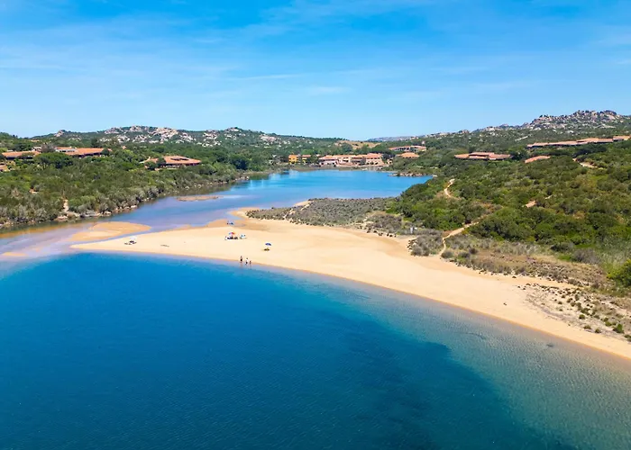 公寓式酒店 Isa - With Swimming Pool In Costa Serena Just 700 Mt From The Sea 3*