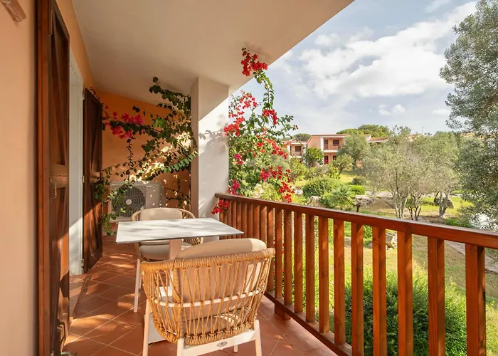 公寓式酒店 Isa - With Swimming Pool In Costa Serena Just 700 Mt From The Sea 3*