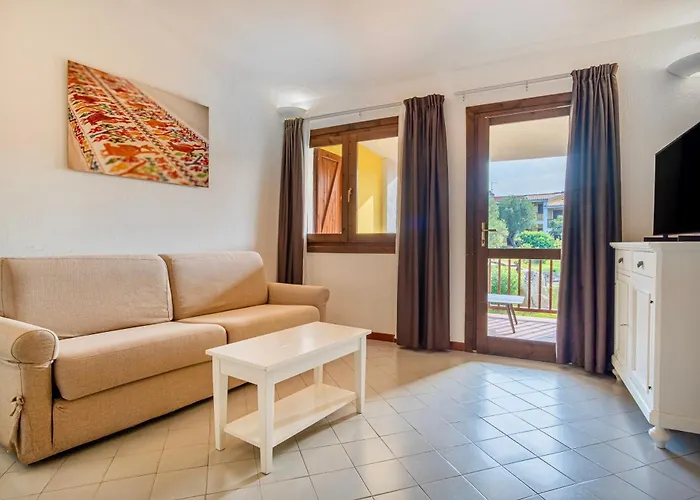 公寓式酒店 Isa - With Swimming Pool In Costa Serena Just 700 Mt From The Sea